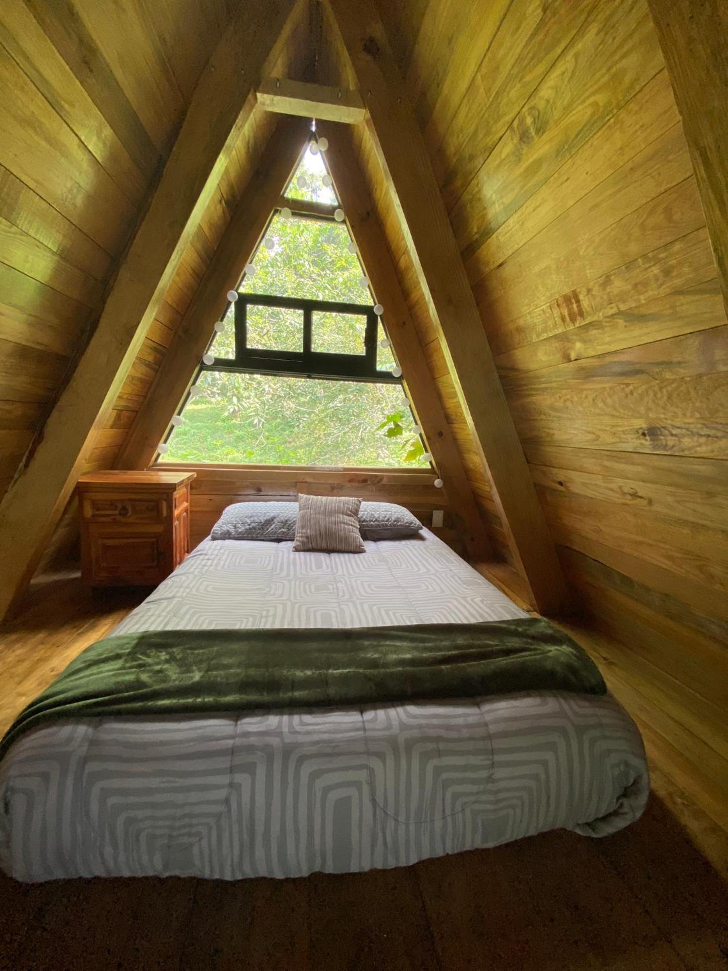 Cabanas Alpina, Romantica Y Acogedora A 10 Minutos Del Centro เตโปซตลัน ภายนอก รูปภาพ